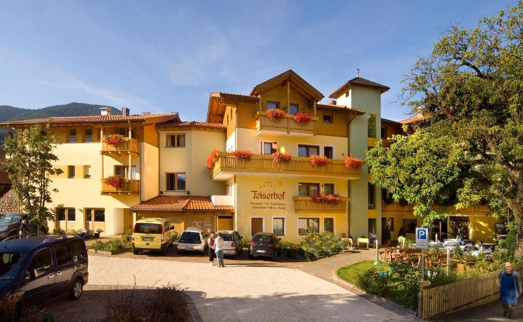 Wanderhotel Teiserhof Funes Dış mekan fotoğraf