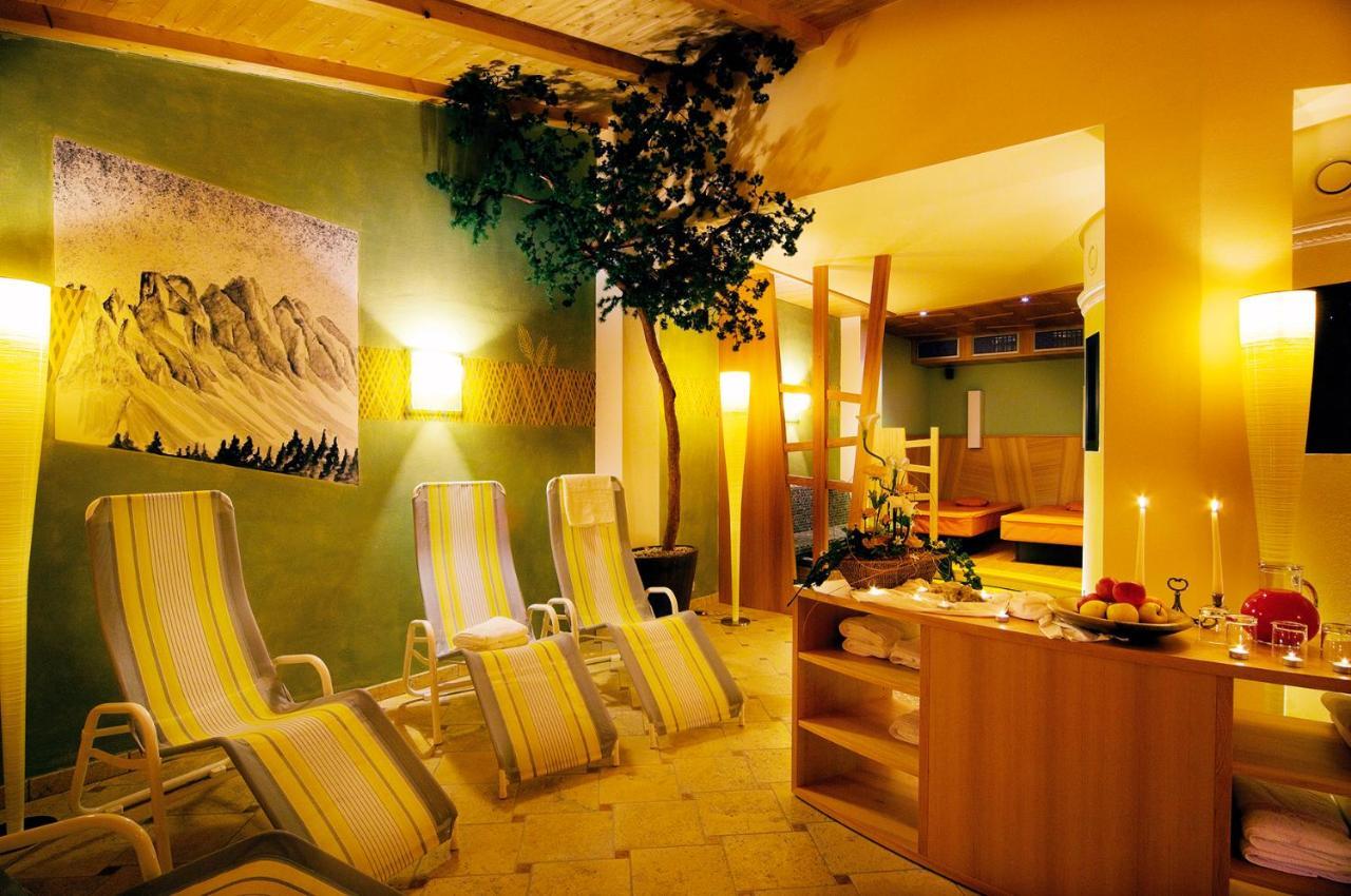 Wanderhotel Teiserhof Funes Dış mekan fotoğraf